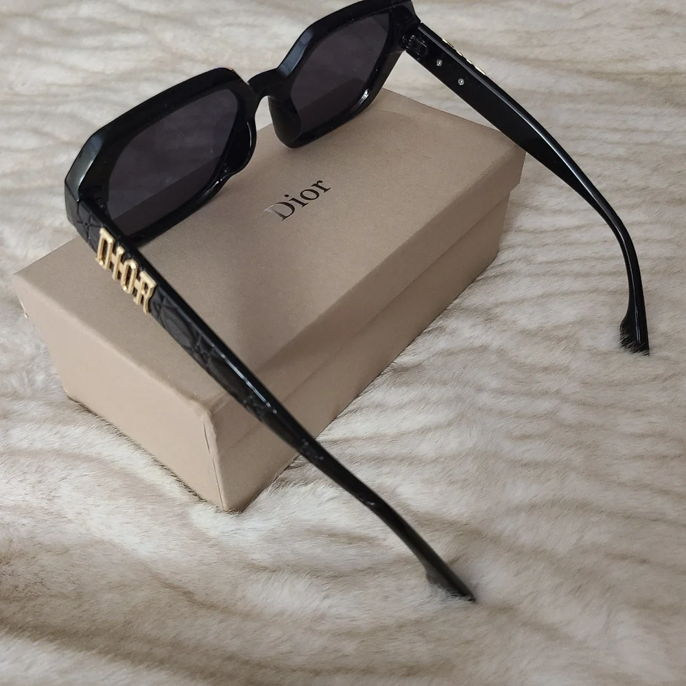 Dior 276353 Lady Dior Stud 5 Black/Grey Womens Sunglasses Authentic - Picture 3 of 3